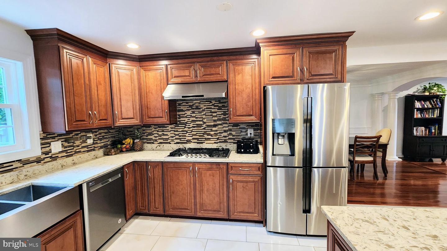 5503 CHESTERMILL CT, FAIRFAX, Virginia 22030, 5 Bedrooms Bedrooms, ,3 BathroomsBathrooms,Residential,For sale,5503 CHESTERMILL CT,VAFX2256806 MLS # VAFX2256806