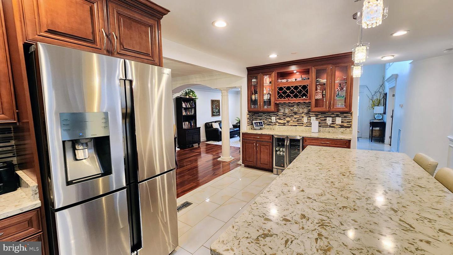 5503 CHESTERMILL CT, FAIRFAX, Virginia 22030, 5 Bedrooms Bedrooms, ,3 BathroomsBathrooms,Residential,For sale,5503 CHESTERMILL CT,VAFX2256806 MLS # VAFX2256806