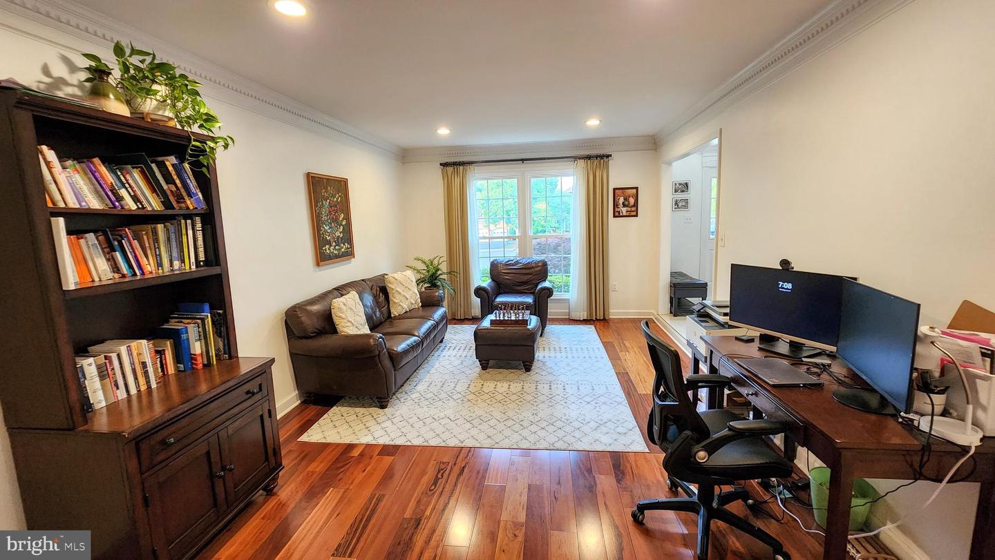 5503 CHESTERMILL CT, FAIRFAX, Virginia 22030, 5 Bedrooms Bedrooms, ,3 BathroomsBathrooms,Residential,For sale,5503 CHESTERMILL CT,VAFX2256806 MLS # VAFX2256806
