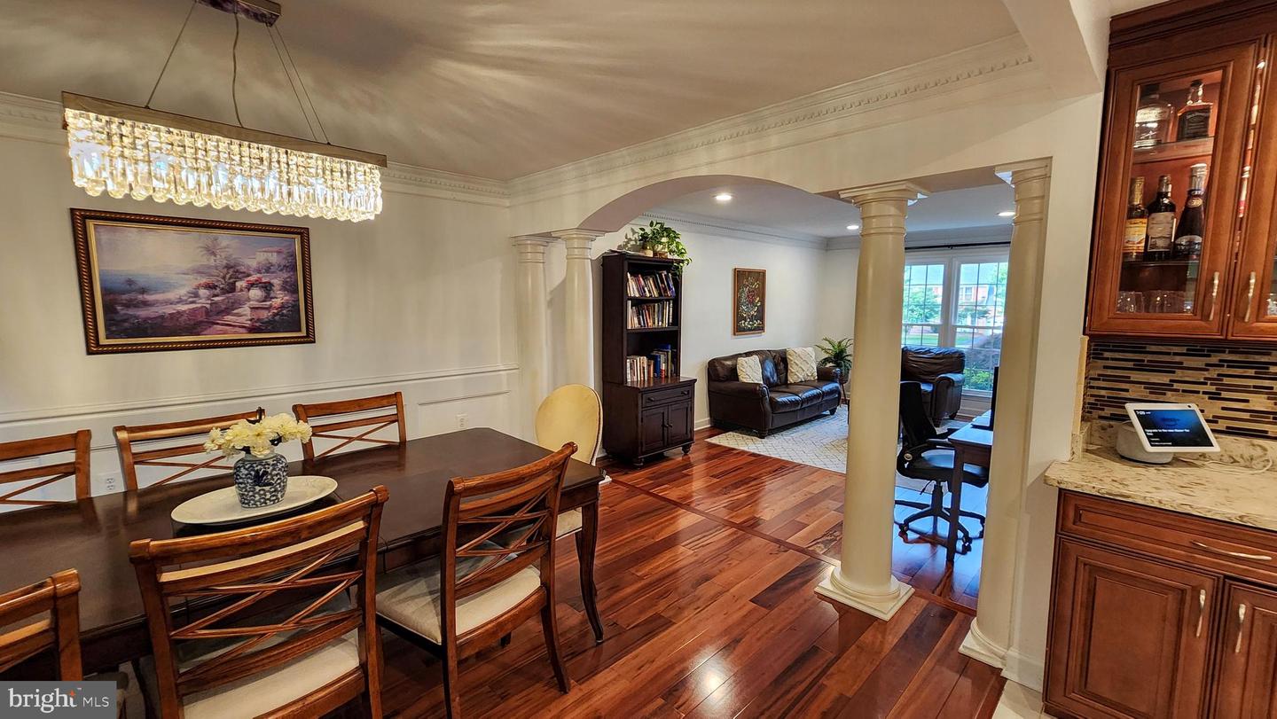 5503 CHESTERMILL CT, FAIRFAX, Virginia 22030, 5 Bedrooms Bedrooms, ,3 BathroomsBathrooms,Residential,For sale,5503 CHESTERMILL CT,VAFX2256806 MLS # VAFX2256806
