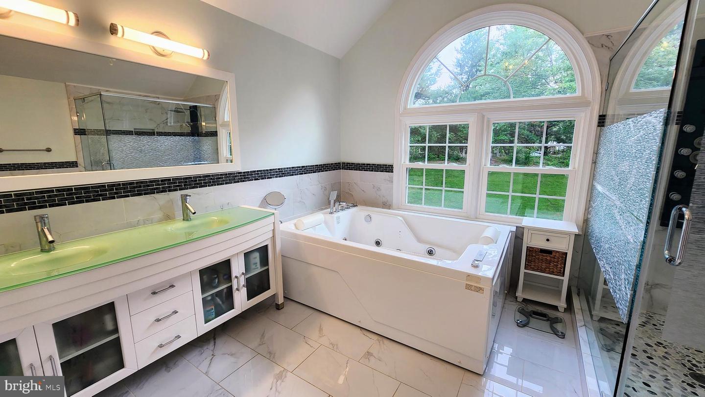 5503 CHESTERMILL CT, FAIRFAX, Virginia 22030, 5 Bedrooms Bedrooms, ,3 BathroomsBathrooms,Residential,For sale,5503 CHESTERMILL CT,VAFX2256806 MLS # VAFX2256806