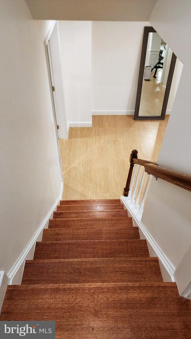 5503 CHESTERMILL CT, FAIRFAX, Virginia 22030, 5 Bedrooms Bedrooms, ,3 BathroomsBathrooms,Residential,For sale,5503 CHESTERMILL CT,VAFX2256806 MLS # VAFX2256806