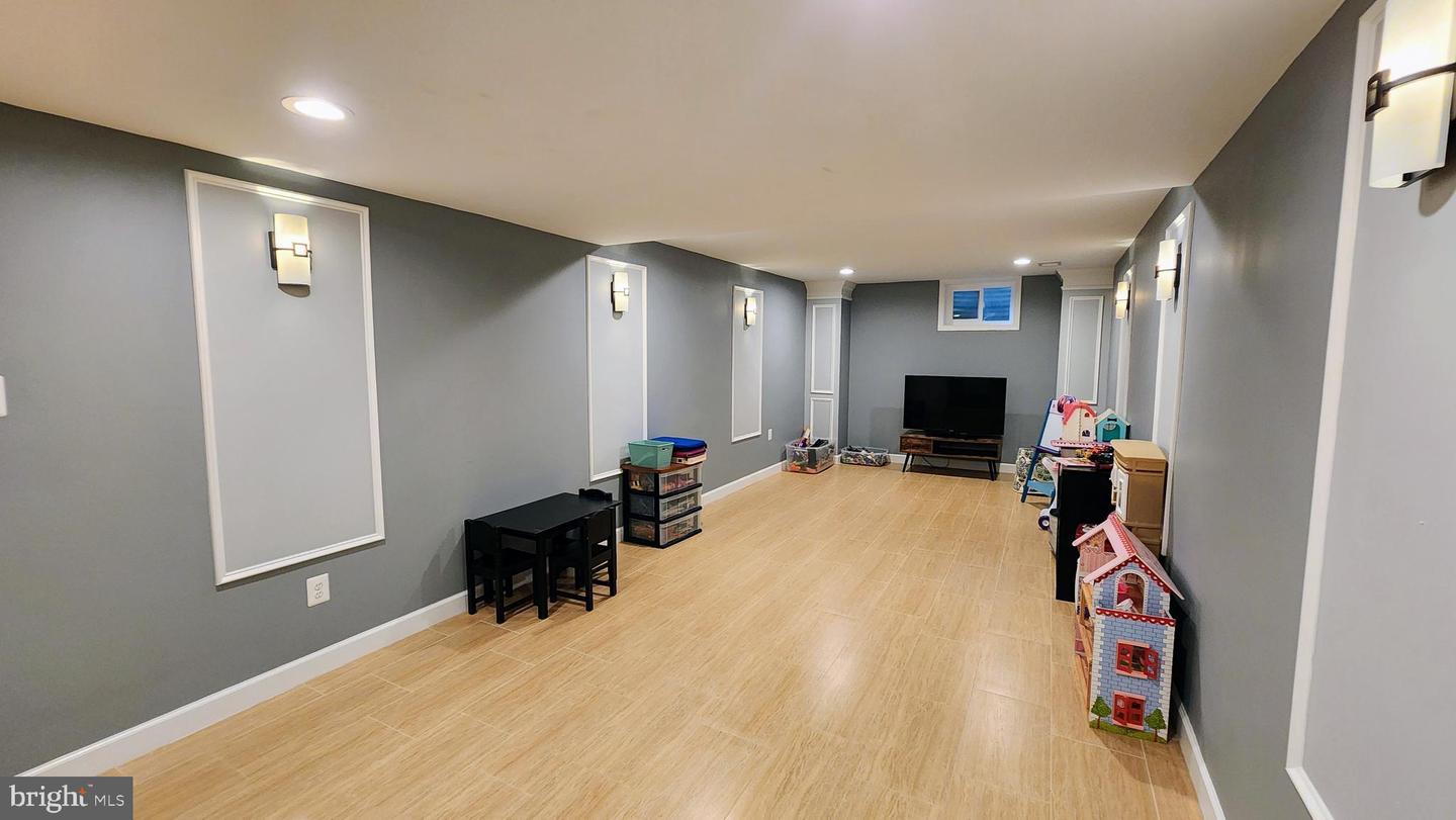 5503 CHESTERMILL CT, FAIRFAX, Virginia 22030, 5 Bedrooms Bedrooms, ,3 BathroomsBathrooms,Residential,For sale,5503 CHESTERMILL CT,VAFX2256806 MLS # VAFX2256806