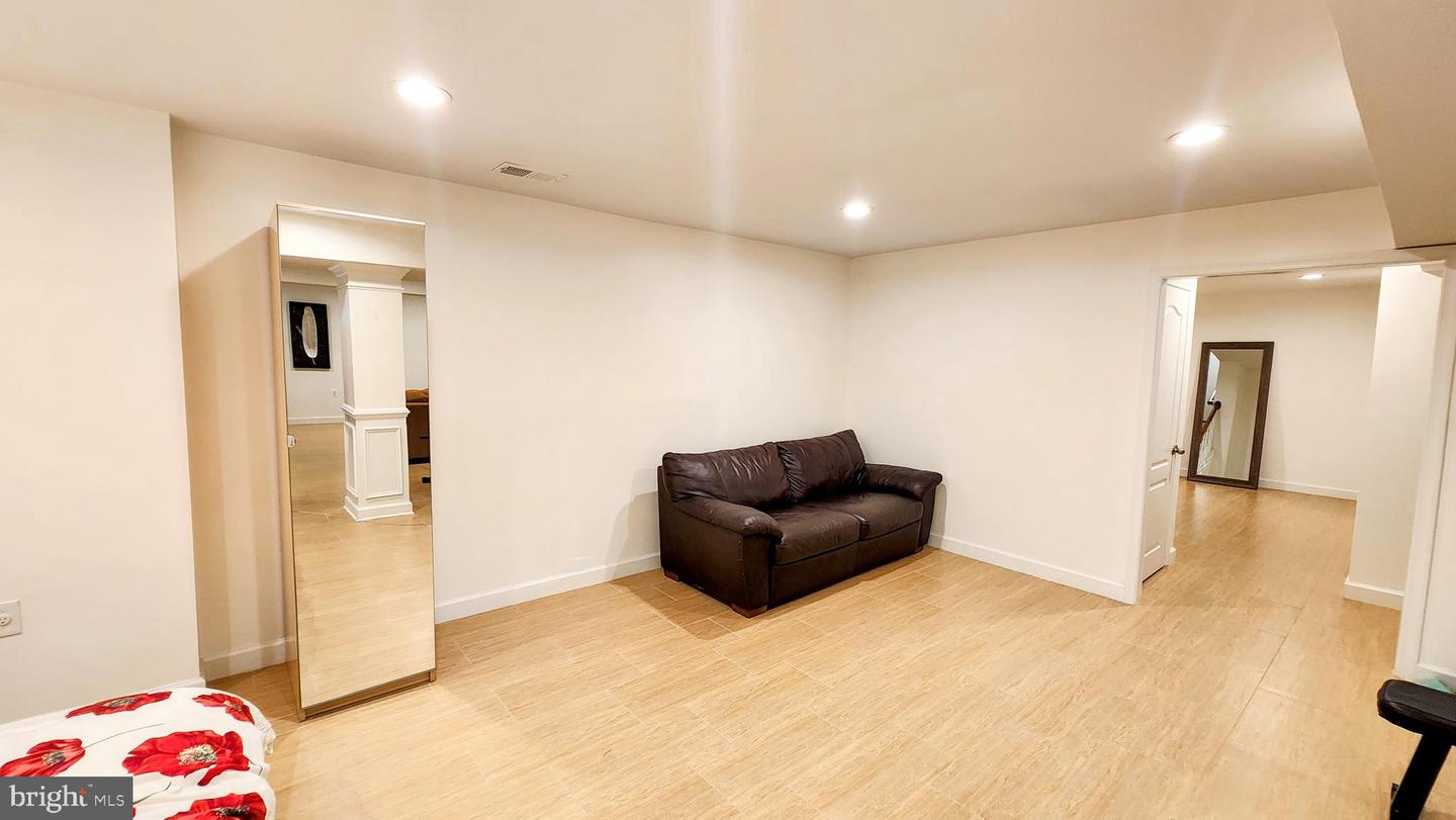5503 CHESTERMILL CT, FAIRFAX, Virginia 22030, 5 Bedrooms Bedrooms, ,3 BathroomsBathrooms,Residential,For sale,5503 CHESTERMILL CT,VAFX2256806 MLS # VAFX2256806