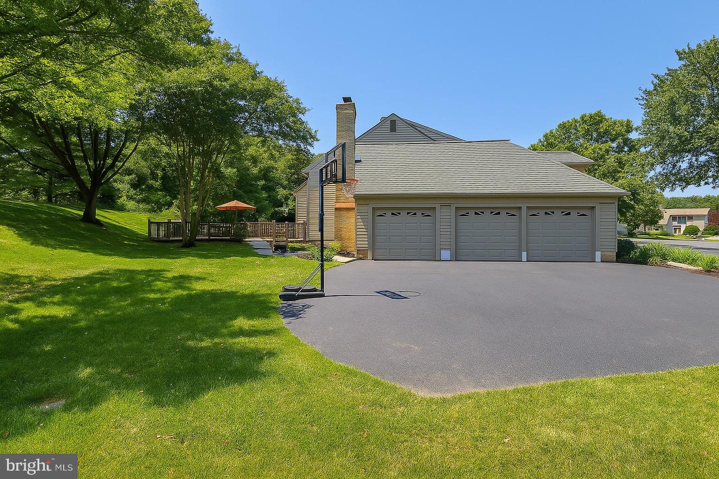 5503 CHESTERMILL CT, FAIRFAX, Virginia 22030, 5 Bedrooms Bedrooms, ,3 BathroomsBathrooms,Residential,For sale,5503 CHESTERMILL CT,VAFX2256806 MLS # VAFX2256806