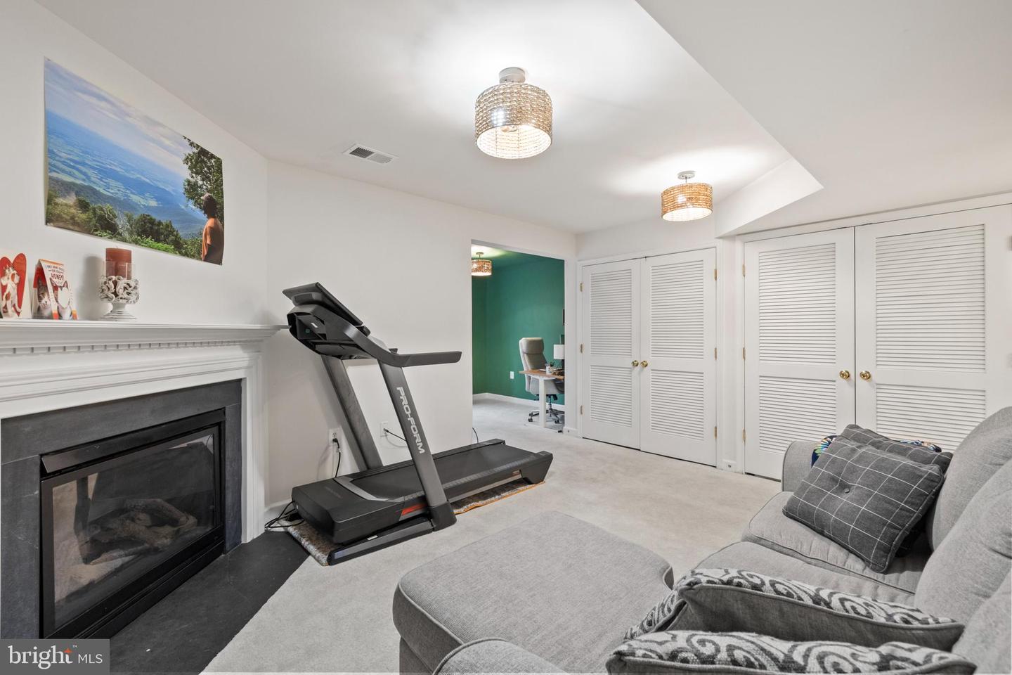 236 HAWKS VIEW SQ SE, LEESBURG, Virginia 20175, 3 Bedrooms Bedrooms, ,2 BathroomsBathrooms,Residential,For sale,236 HAWKS VIEW SQ SE,VALO2102830 MLS # VALO2102830