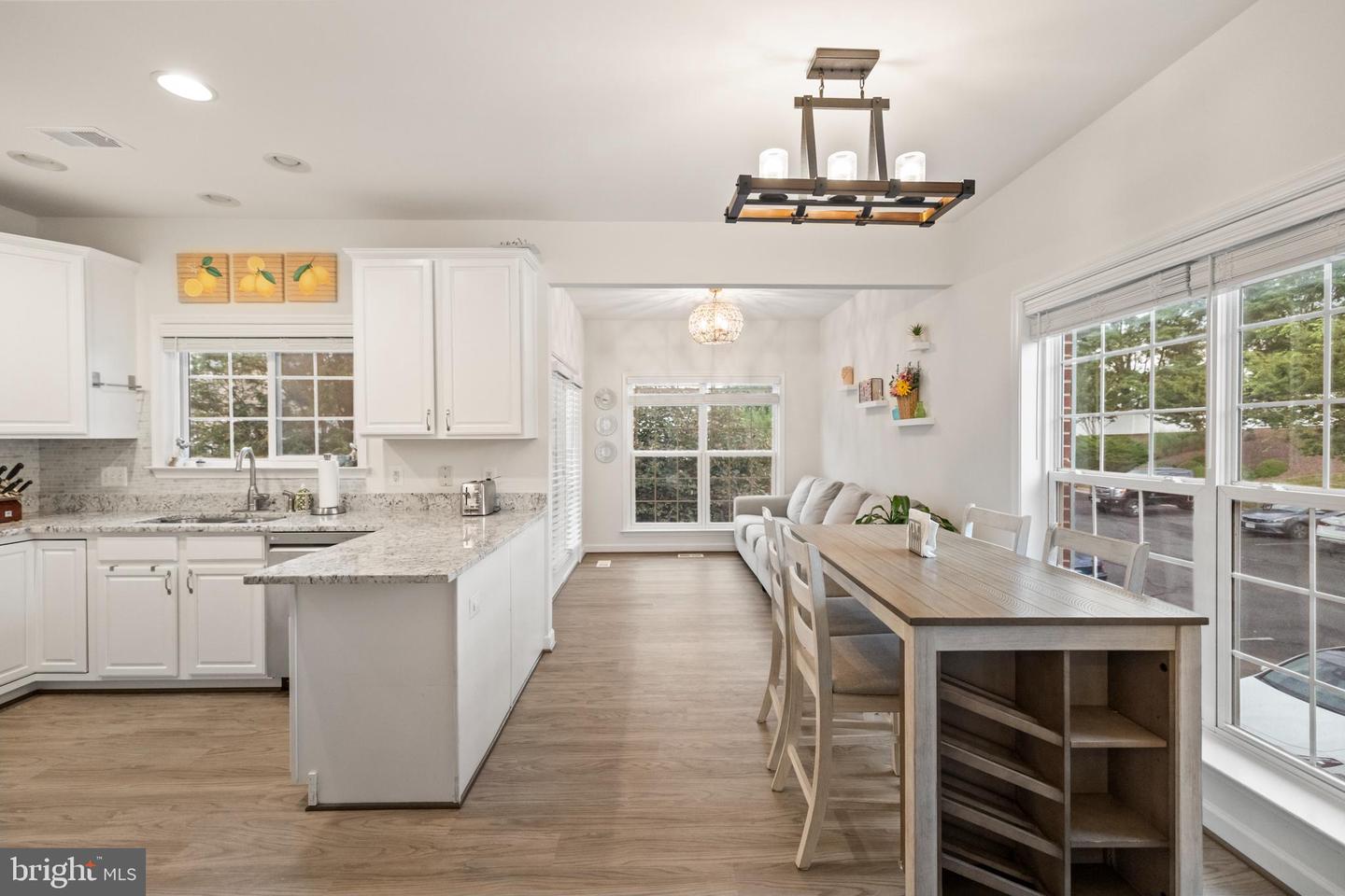 236 HAWKS VIEW SQ SE, LEESBURG, Virginia 20175, 3 Bedrooms Bedrooms, ,2 BathroomsBathrooms,Residential,For sale,236 HAWKS VIEW SQ SE,VALO2102830 MLS # VALO2102830