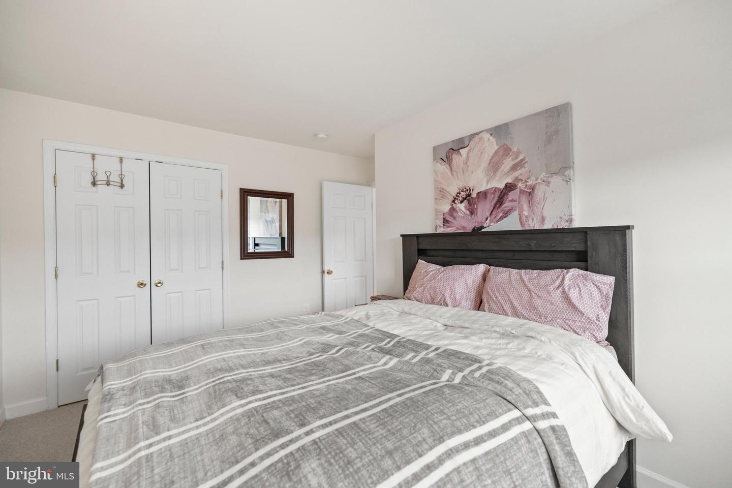 236 HAWKS VIEW SQ SE, LEESBURG, Virginia 20175, 3 Bedrooms Bedrooms, ,2 BathroomsBathrooms,Residential,For sale,236 HAWKS VIEW SQ SE,VALO2102830 MLS # VALO2102830
