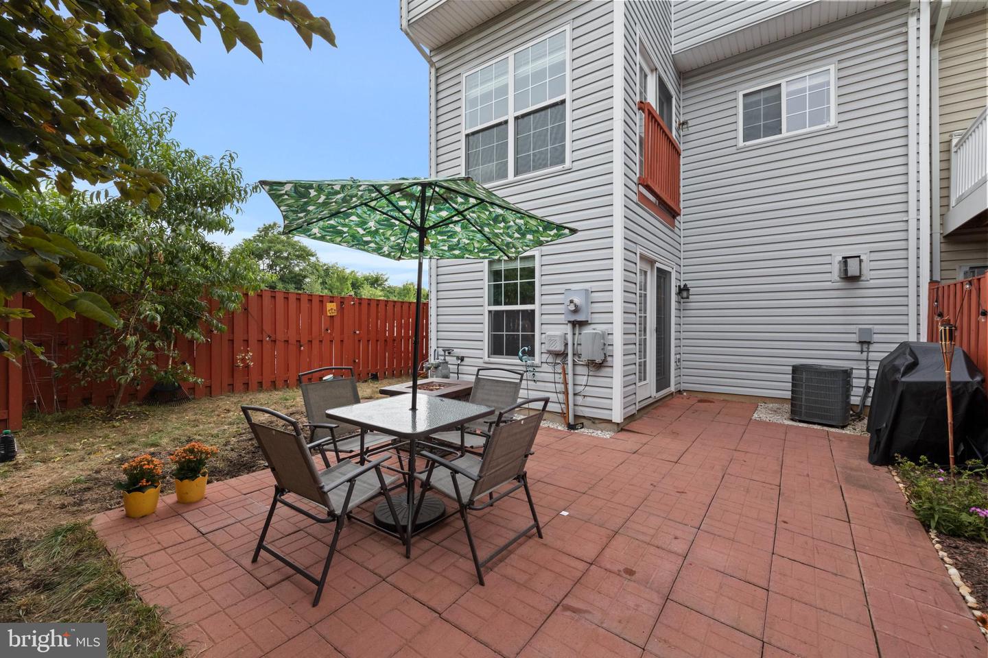 236 HAWKS VIEW SQ SE, LEESBURG, Virginia 20175, 3 Bedrooms Bedrooms, ,2 BathroomsBathrooms,Residential,For sale,236 HAWKS VIEW SQ SE,VALO2102830 MLS # VALO2102830