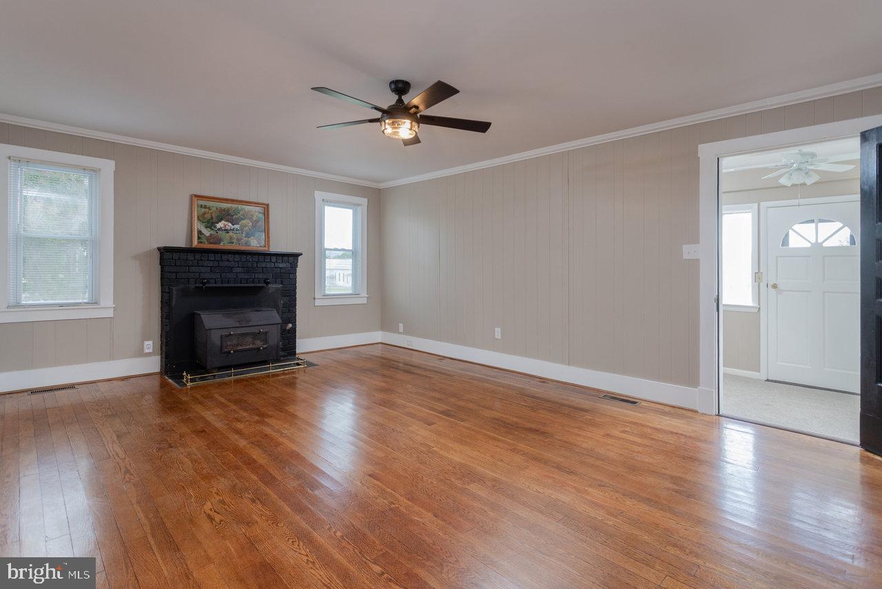 71 JUDY LN, MC GAHEYSVILLE, Virginia 22840, 4 Bedrooms Bedrooms, ,1 BathroomBathrooms,Residential,For sale,71 JUDY LN,VARO2002454 MLS # VARO2002454