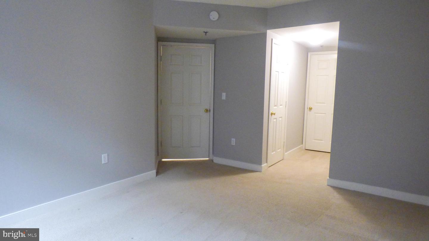 1050 N TAYLOR ST #1-407, ARLINGTON, Virginia 22201, 2 Bedrooms Bedrooms, ,1 BathroomBathrooms,Residential,For sale,1050 N TAYLOR ST #1-407,VAAR2061196 MLS # VAAR2061196