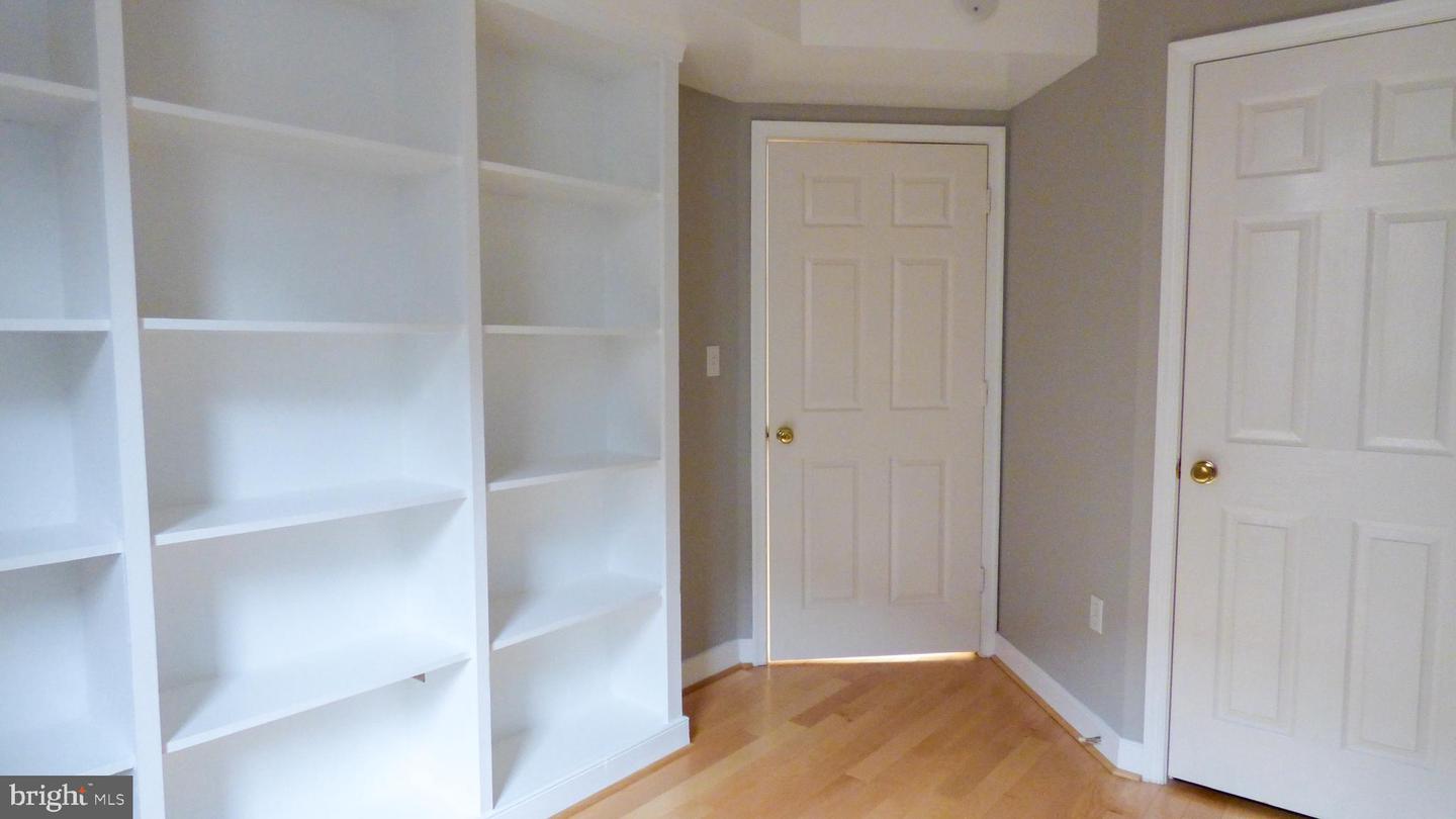 1050 N TAYLOR ST #1-407, ARLINGTON, Virginia 22201, 2 Bedrooms Bedrooms, ,1 BathroomBathrooms,Residential,For sale,1050 N TAYLOR ST #1-407,VAAR2061196 MLS # VAAR2061196