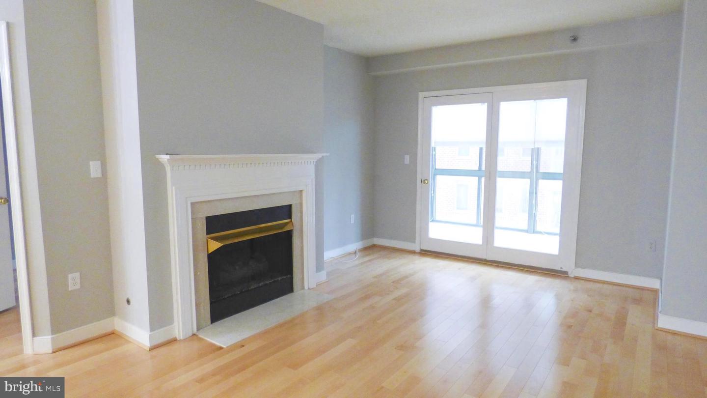 1050 N TAYLOR ST #1-407, ARLINGTON, Virginia 22201, 2 Bedrooms Bedrooms, ,1 BathroomBathrooms,Residential,For sale,1050 N TAYLOR ST #1-407,VAAR2061196 MLS # VAAR2061196