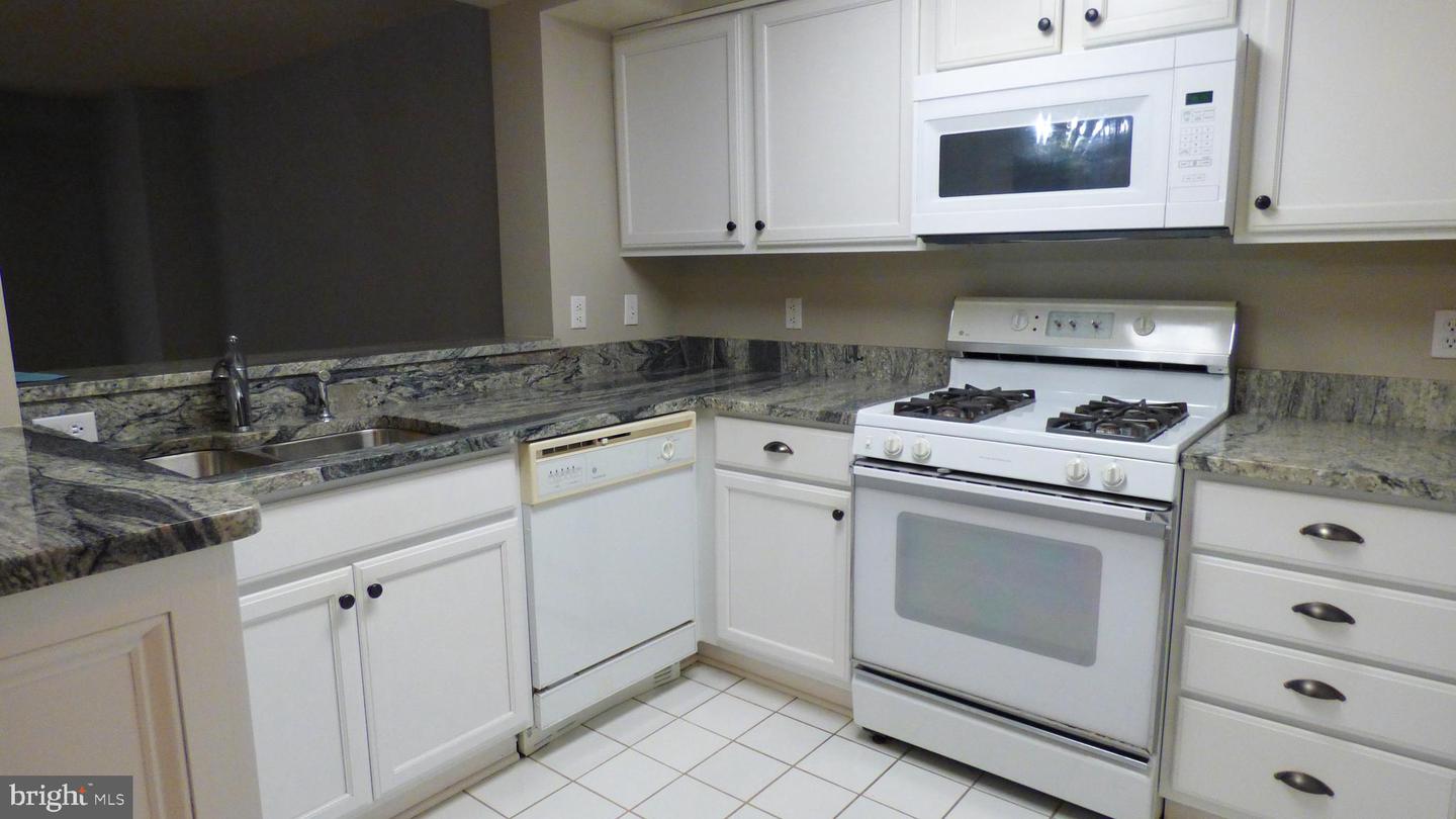 1050 N TAYLOR ST #1-407, ARLINGTON, Virginia 22201, 2 Bedrooms Bedrooms, ,1 BathroomBathrooms,Residential,For sale,1050 N TAYLOR ST #1-407,VAAR2061196 MLS # VAAR2061196