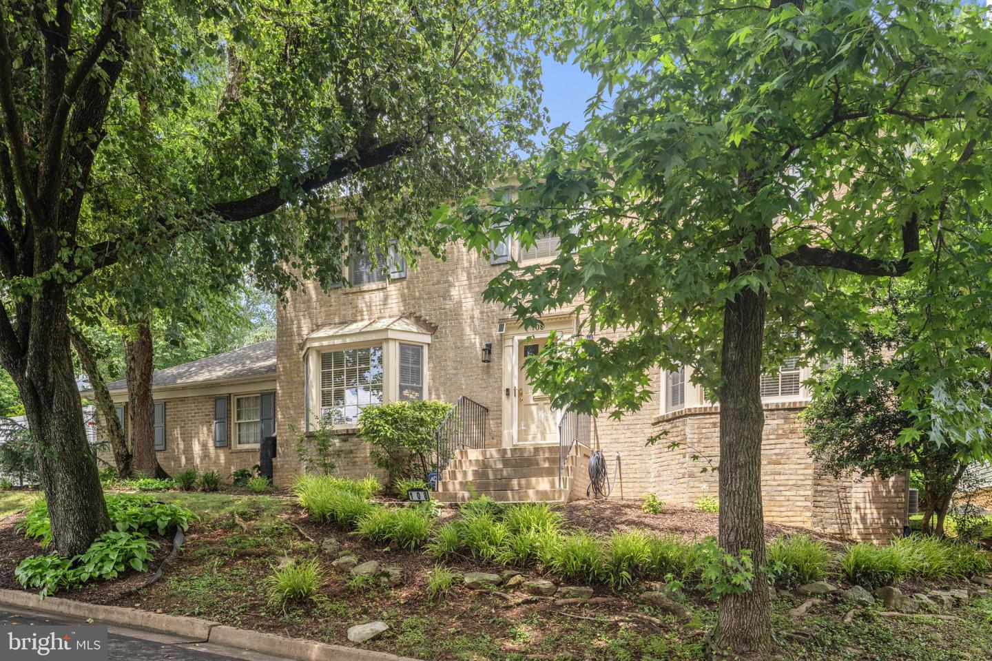 108 N LIBERTY ST, ARLINGTON, Virginia 22203, 4 Bedrooms Bedrooms, ,3 BathroomsBathrooms,Residential,For sale,108 N LIBERTY ST,VAAR2061160 MLS # VAAR2061160