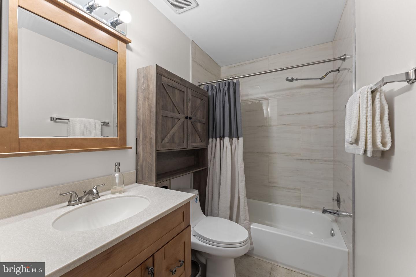 108 N LIBERTY ST, ARLINGTON, Virginia 22203, 4 Bedrooms Bedrooms, ,3 BathroomsBathrooms,Residential,For sale,108 N LIBERTY ST,VAAR2061160 MLS # VAAR2061160