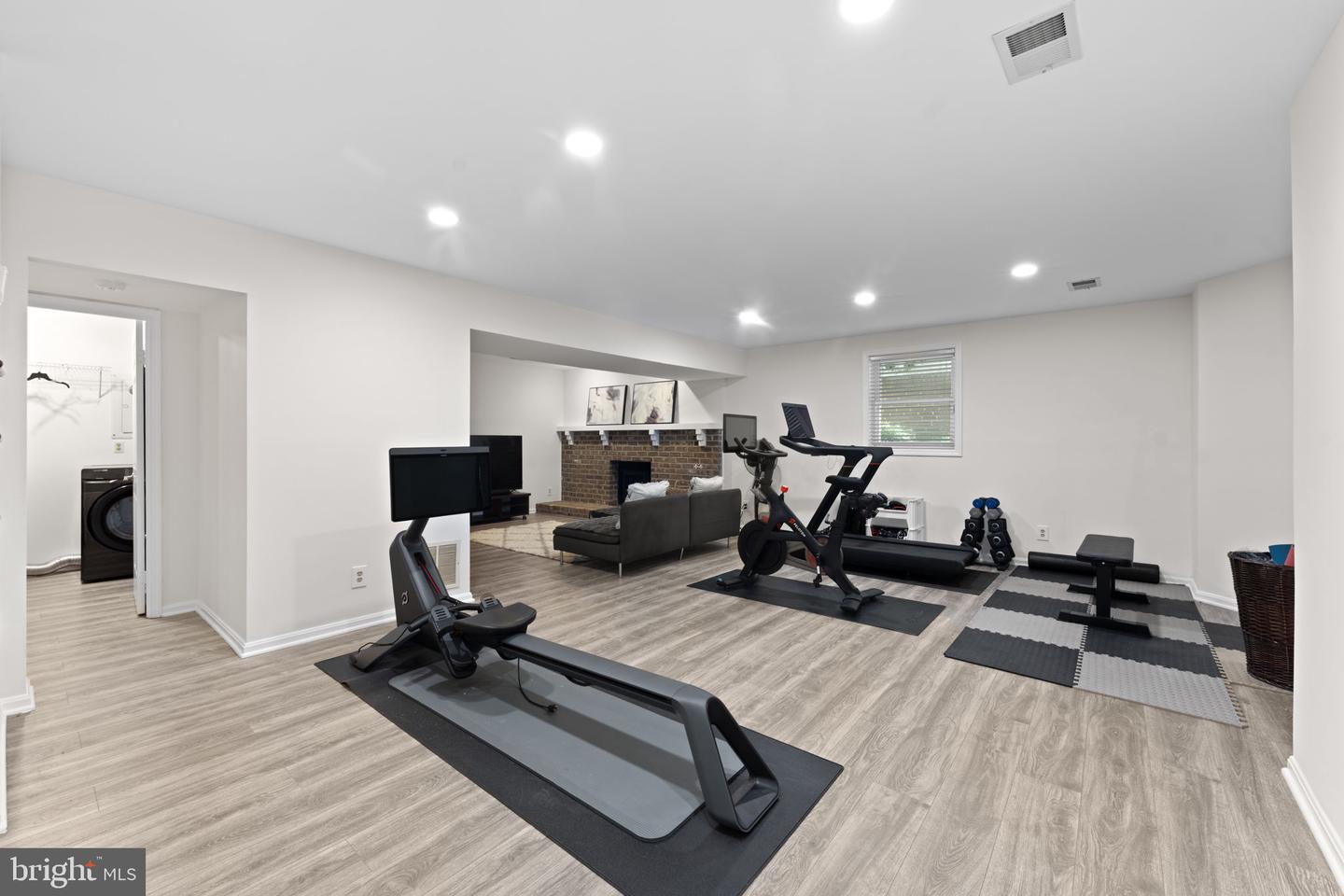 108 N LIBERTY ST, ARLINGTON, Virginia 22203, 4 Bedrooms Bedrooms, ,3 BathroomsBathrooms,Residential,For sale,108 N LIBERTY ST,VAAR2061160 MLS # VAAR2061160