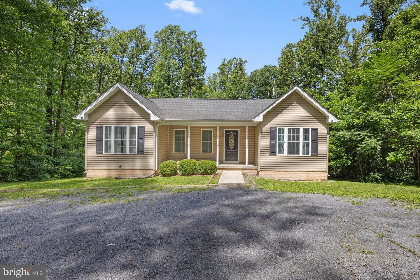 231 BUCK RD, LINDEN, Virginia 22642, 4 Bedrooms Bedrooms, ,3 BathroomsBathrooms,Residential,For sale,231 BUCK RD,VAWR2011760 MLS # VAWR2011760