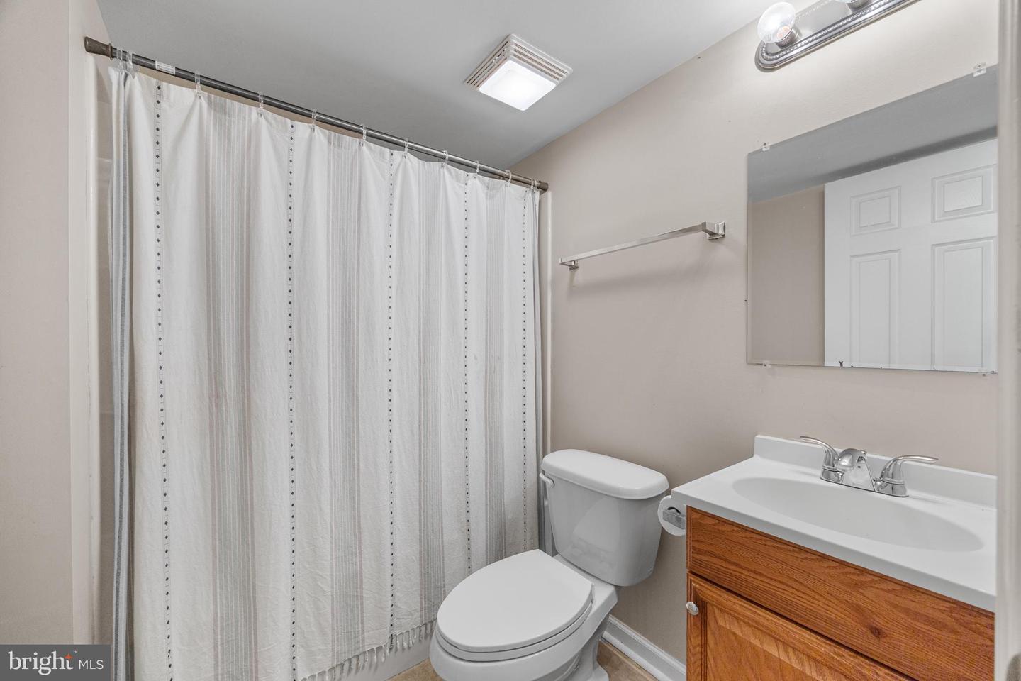 231 BUCK RD, LINDEN, Virginia 22642, 4 Bedrooms Bedrooms, ,3 BathroomsBathrooms,Residential,For sale,231 BUCK RD,VAWR2011760 MLS # VAWR2011760