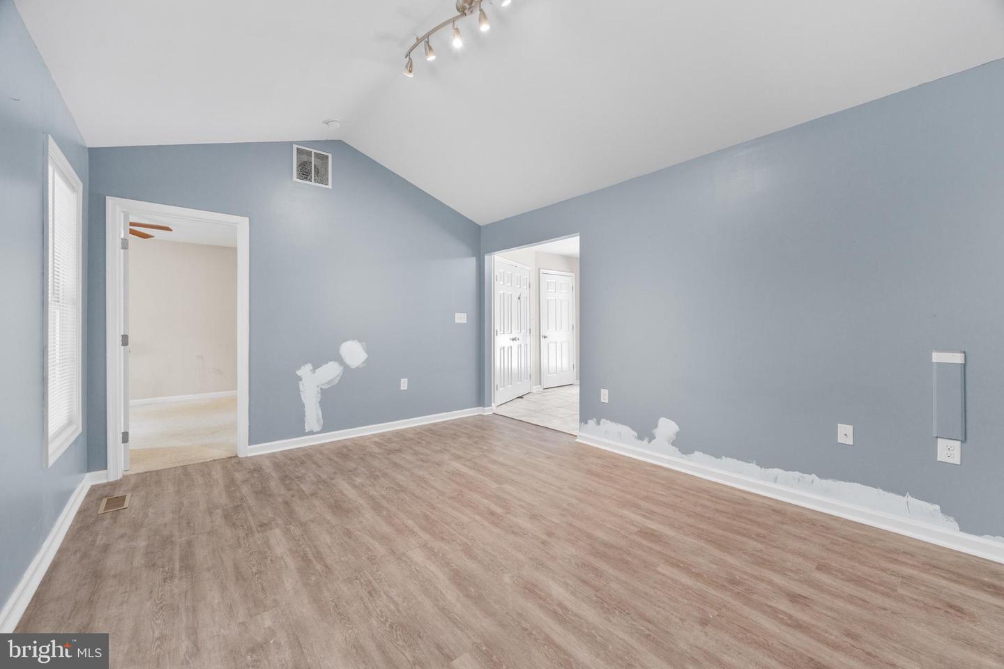 231 BUCK RD, LINDEN, Virginia 22642, 4 Bedrooms Bedrooms, ,3 BathroomsBathrooms,Residential,For sale,231 BUCK RD,VAWR2011760 MLS # VAWR2011760