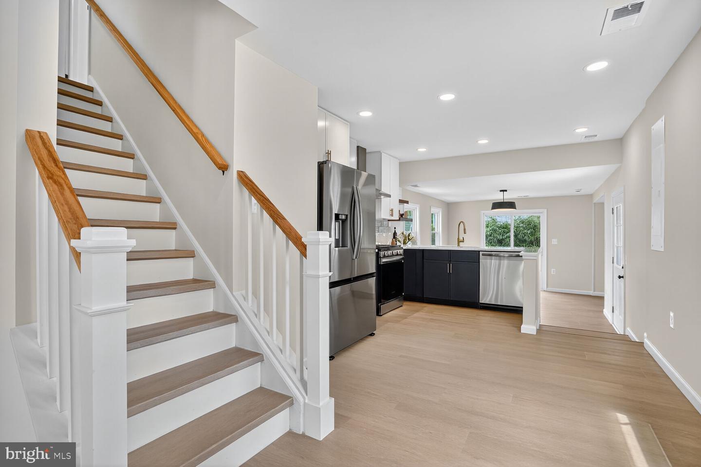 6731 WILLIAMS DR, ALEXANDRIA, Virginia 22307, 4 Bedrooms Bedrooms, ,3 BathroomsBathrooms,Residential,For sale,6731 WILLIAMS DR,VAFX2256740 MLS # VAFX2256740