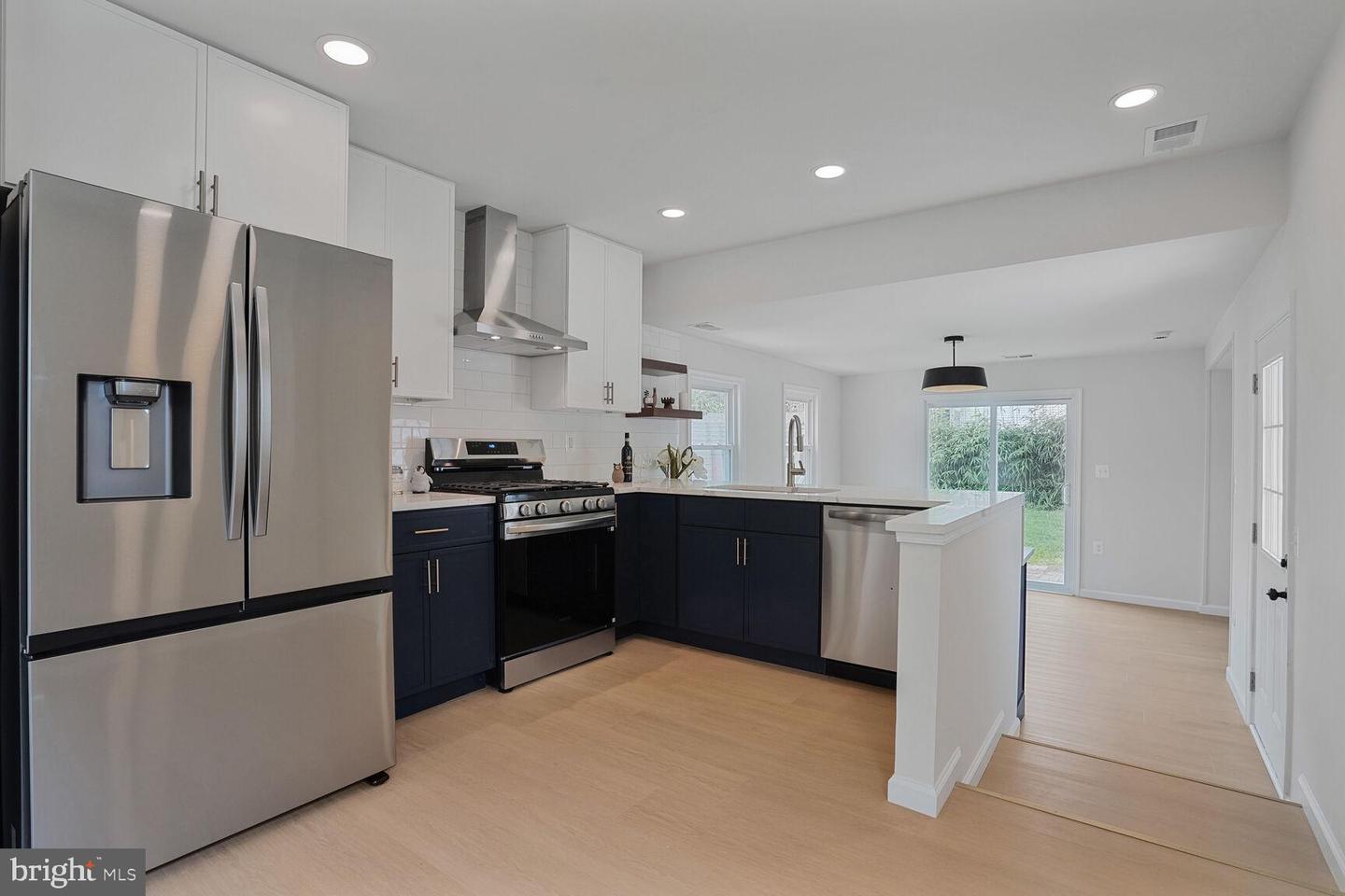6731 WILLIAMS DR, ALEXANDRIA, Virginia 22307, 4 Bedrooms Bedrooms, ,3 BathroomsBathrooms,Residential,For sale,6731 WILLIAMS DR,VAFX2256740 MLS # VAFX2256740