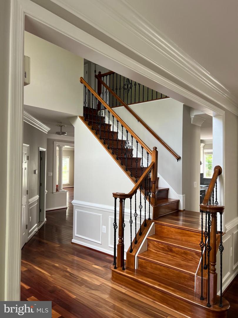 8196 TENBROOK DR, GAINESVILLE, Virginia 20155, 5 Bedrooms Bedrooms, ,3 BathroomsBathrooms,Residential,For sale,8196 TENBROOK DR,VAPW2099706 MLS # VAPW2099706