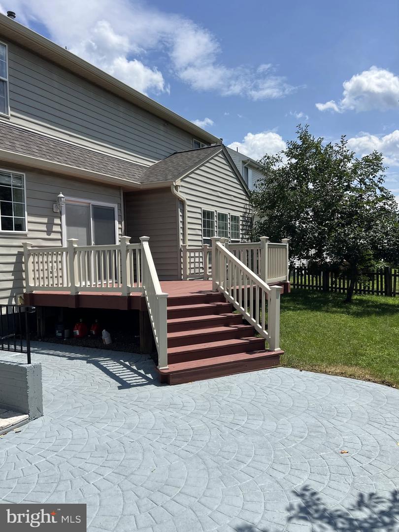 8196 TENBROOK DR, GAINESVILLE, Virginia 20155, 5 Bedrooms Bedrooms, ,3 BathroomsBathrooms,Residential,For sale,8196 TENBROOK DR,VAPW2099706 MLS # VAPW2099706