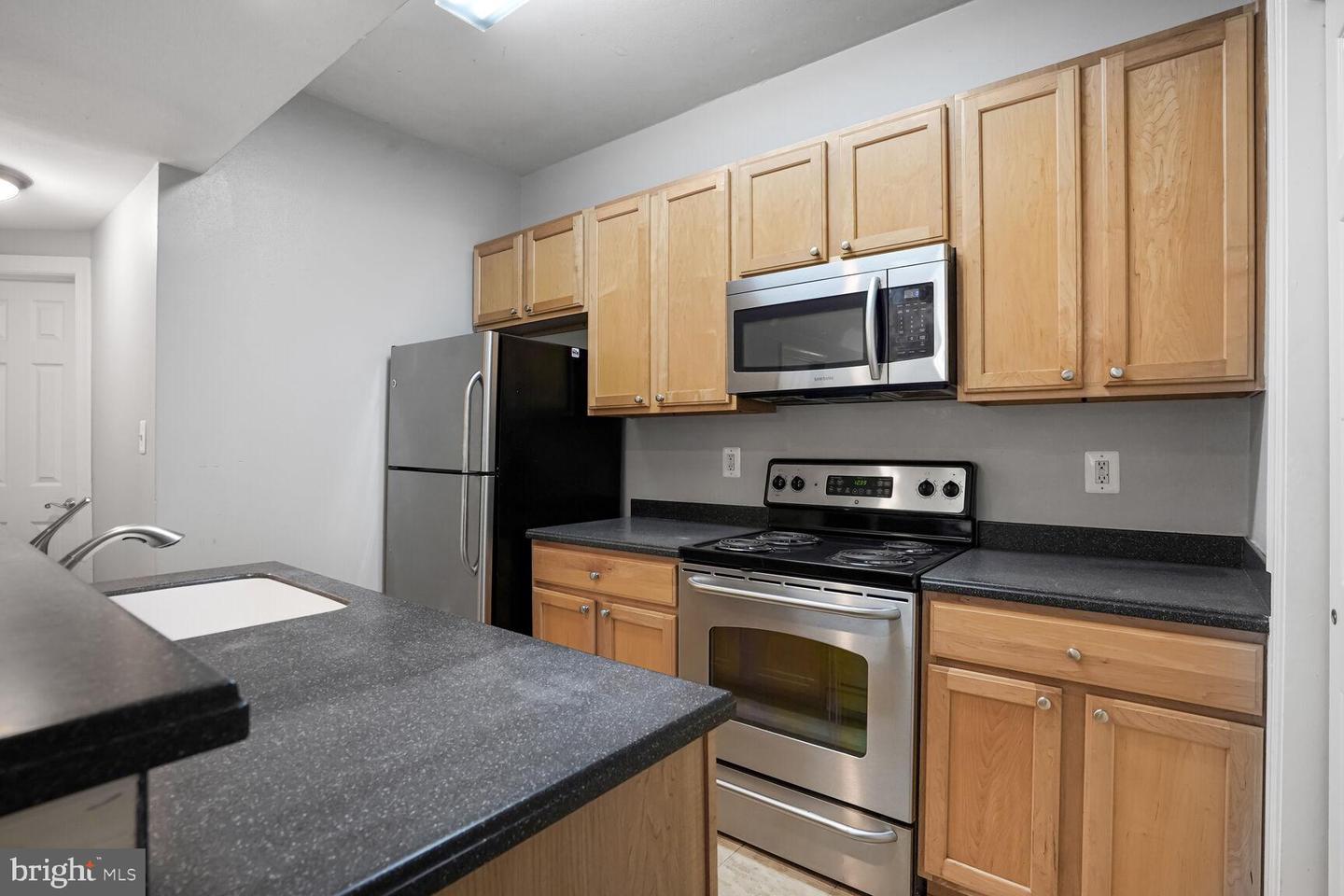 3906 PENDERVIEW DR #701, FAIRFAX, Virginia 22033, 2 Bedrooms Bedrooms, ,2 BathroomsBathrooms,Residential,For sale,3906 PENDERVIEW DR #701,VAFX2256768 MLS # VAFX2256768