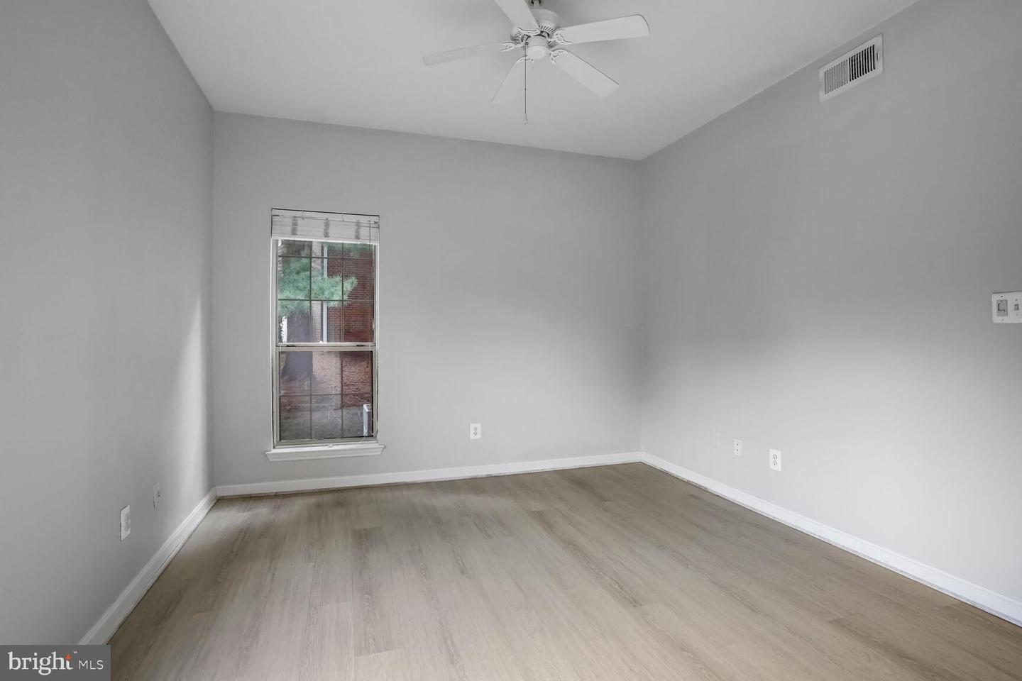 3906 PENDERVIEW DR #701, FAIRFAX, Virginia 22033, 2 Bedrooms Bedrooms, ,2 BathroomsBathrooms,Residential,For sale,3906 PENDERVIEW DR #701,VAFX2256768 MLS # VAFX2256768