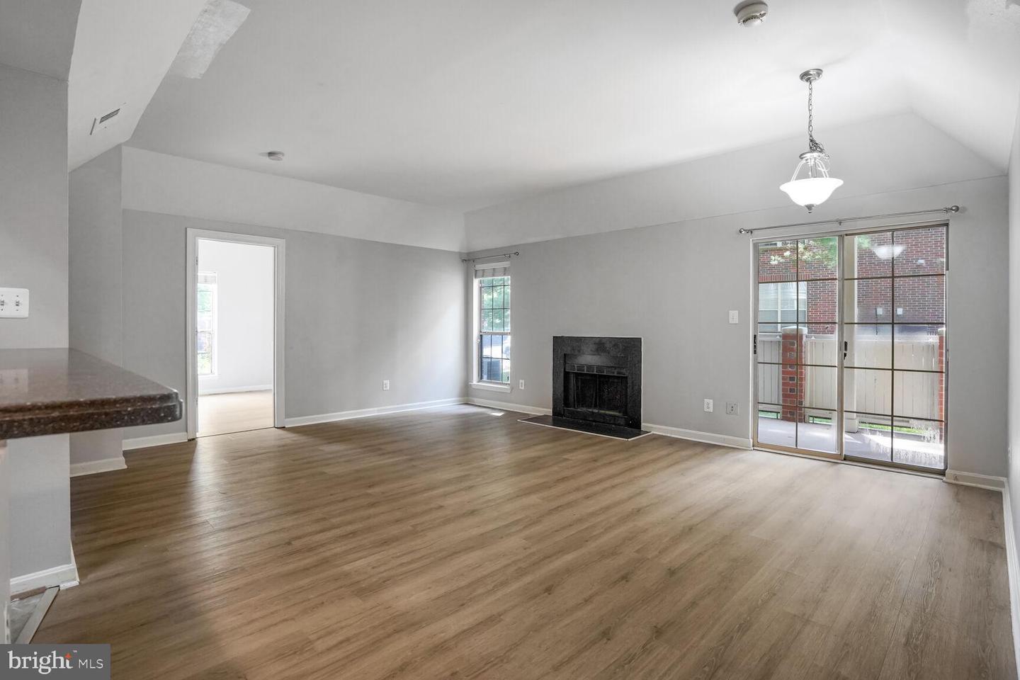 3906 PENDERVIEW DR #701, FAIRFAX, Virginia 22033, 2 Bedrooms Bedrooms, ,2 BathroomsBathrooms,Residential,For sale,3906 PENDERVIEW DR #701,VAFX2256768 MLS # VAFX2256768