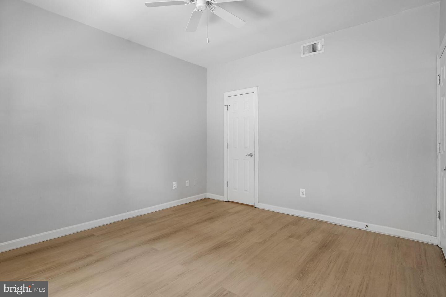 3906 PENDERVIEW DR #701, FAIRFAX, Virginia 22033, 2 Bedrooms Bedrooms, ,2 BathroomsBathrooms,Residential,For sale,3906 PENDERVIEW DR #701,VAFX2256768 MLS # VAFX2256768