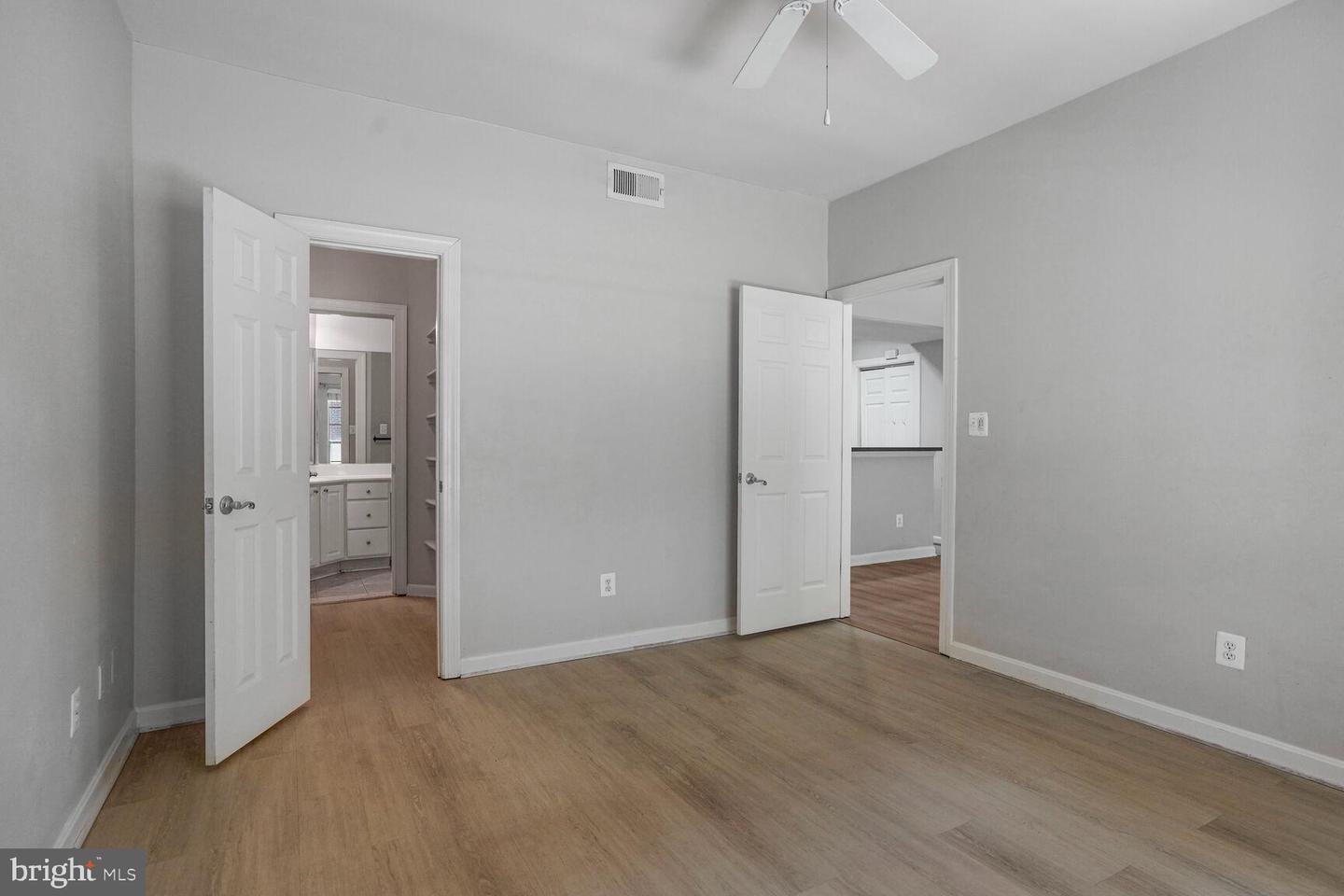 3906 PENDERVIEW DR #701, FAIRFAX, Virginia 22033, 2 Bedrooms Bedrooms, ,2 BathroomsBathrooms,Residential,For sale,3906 PENDERVIEW DR #701,VAFX2256768 MLS # VAFX2256768