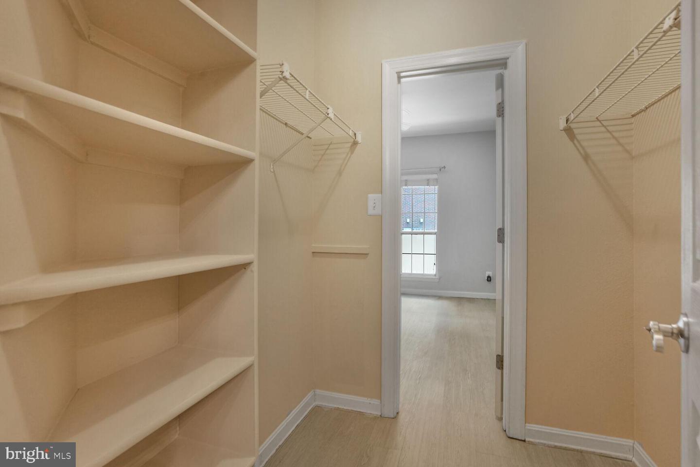 3906 PENDERVIEW DR #701, FAIRFAX, Virginia 22033, 2 Bedrooms Bedrooms, ,2 BathroomsBathrooms,Residential,For sale,3906 PENDERVIEW DR #701,VAFX2256768 MLS # VAFX2256768