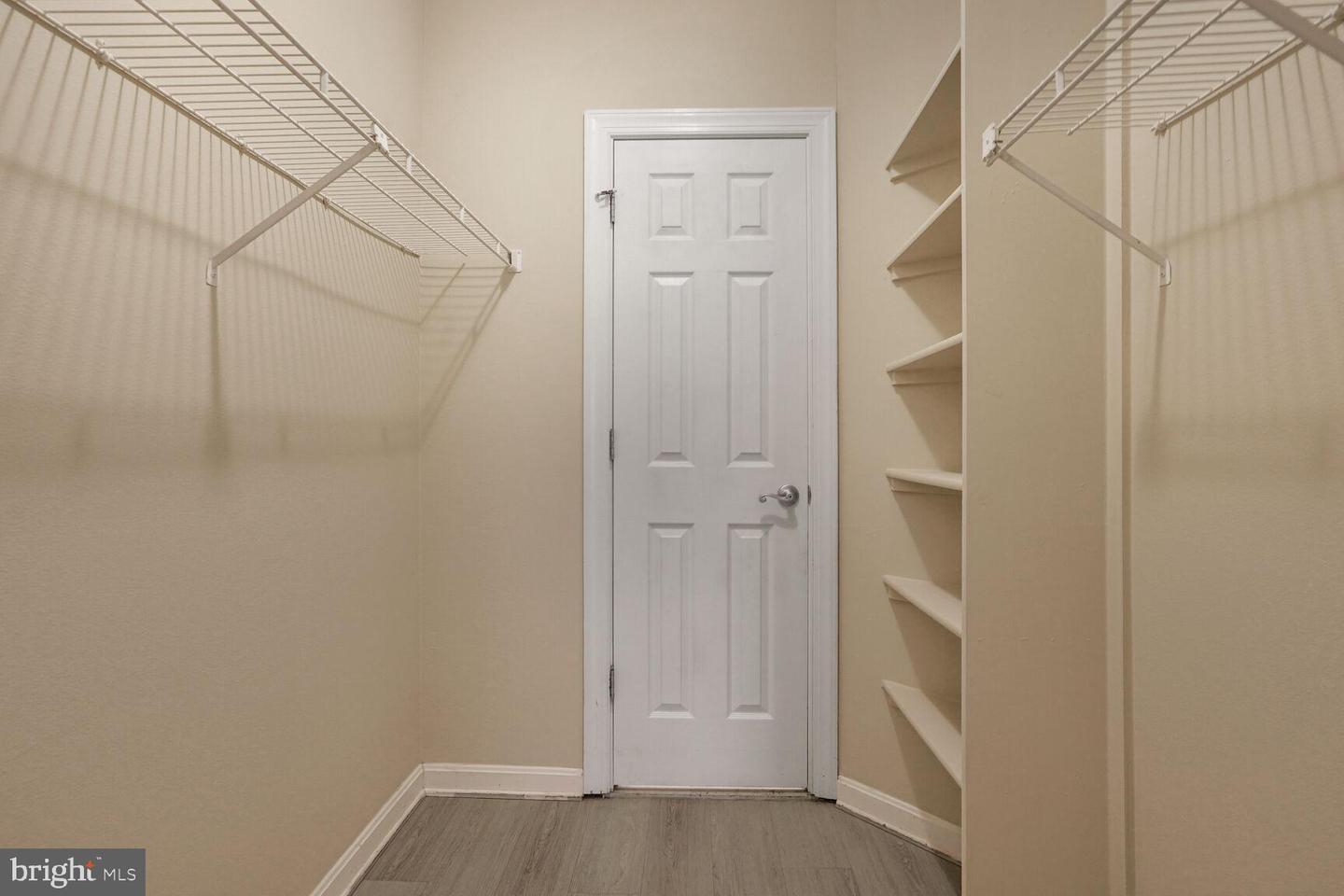 3906 PENDERVIEW DR #701, FAIRFAX, Virginia 22033, 2 Bedrooms Bedrooms, ,2 BathroomsBathrooms,Residential,For sale,3906 PENDERVIEW DR #701,VAFX2256768 MLS # VAFX2256768