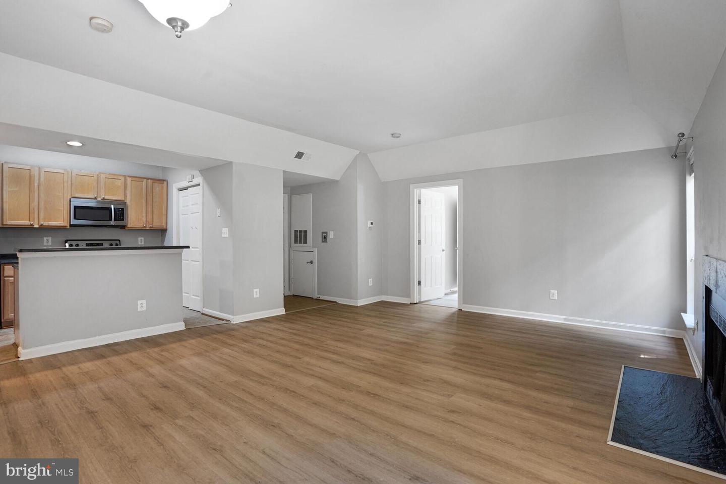 3906 PENDERVIEW DR #701, FAIRFAX, Virginia 22033, 2 Bedrooms Bedrooms, ,2 BathroomsBathrooms,Residential,For sale,3906 PENDERVIEW DR #701,VAFX2256768 MLS # VAFX2256768