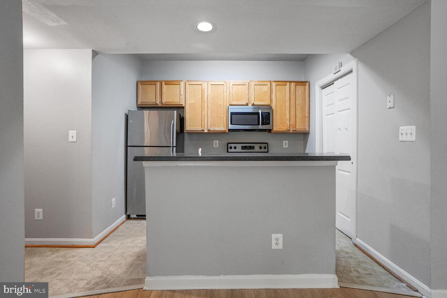 3906 PENDERVIEW DR #701, FAIRFAX, Virginia 22033, 2 Bedrooms Bedrooms, ,2 BathroomsBathrooms,Residential,For sale,3906 PENDERVIEW DR #701,VAFX2256768 MLS # VAFX2256768