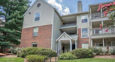 3906 PENDERVIEW DR #701, FAIRFAX, Virginia 22033, 2 Bedrooms Bedrooms, ,2 BathroomsBathrooms,Residential,For sale,3906 PENDERVIEW DR #701,VAFX2256768 MLS # VAFX2256768