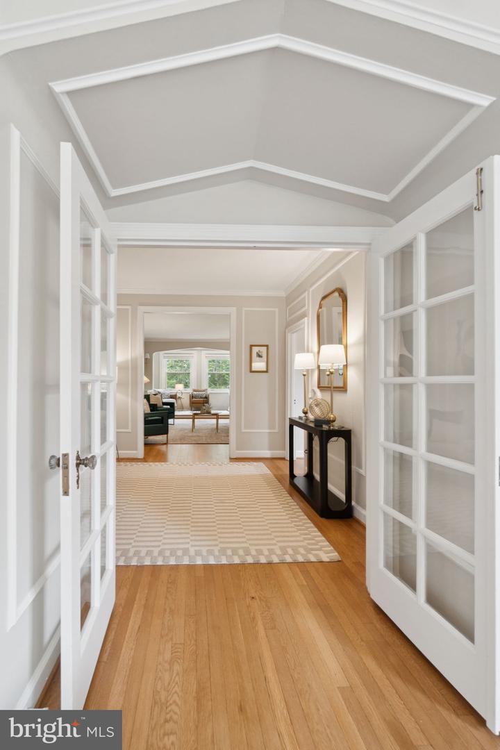 2737 DEVONSHIRE PL NW #503, WASHINGTON, District Of Columbia 20008, 2 Bedrooms Bedrooms, ,2 BathroomsBathrooms,Residential,For sale,2737 DEVONSHIRE PL NW #503,DCDC2211530 MLS # DCDC2211530