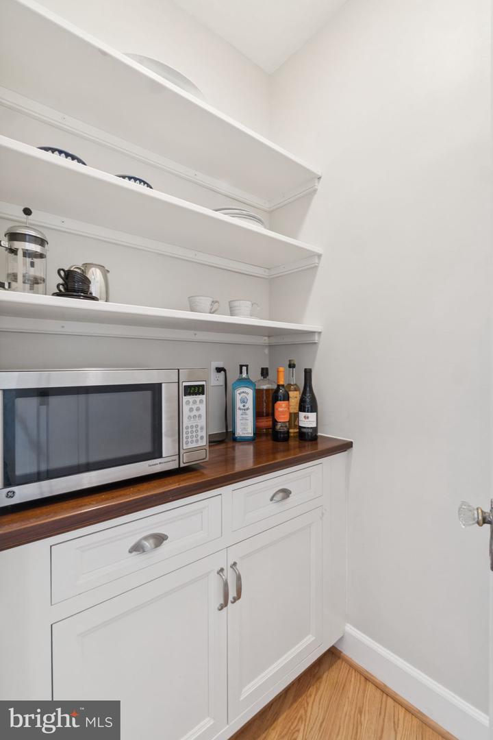 2737 DEVONSHIRE PL NW #503, WASHINGTON, District Of Columbia 20008, 2 Bedrooms Bedrooms, ,2 BathroomsBathrooms,Residential,For sale,2737 DEVONSHIRE PL NW #503,DCDC2211530 MLS # DCDC2211530