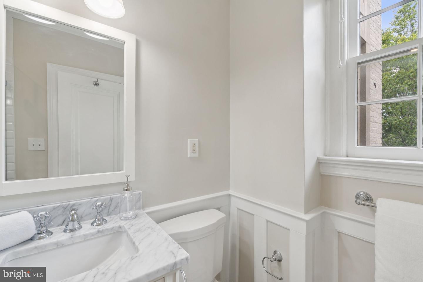 2737 DEVONSHIRE PL NW #503, WASHINGTON, District Of Columbia 20008, 2 Bedrooms Bedrooms, ,2 BathroomsBathrooms,Residential,For sale,2737 DEVONSHIRE PL NW #503,DCDC2211530 MLS # DCDC2211530