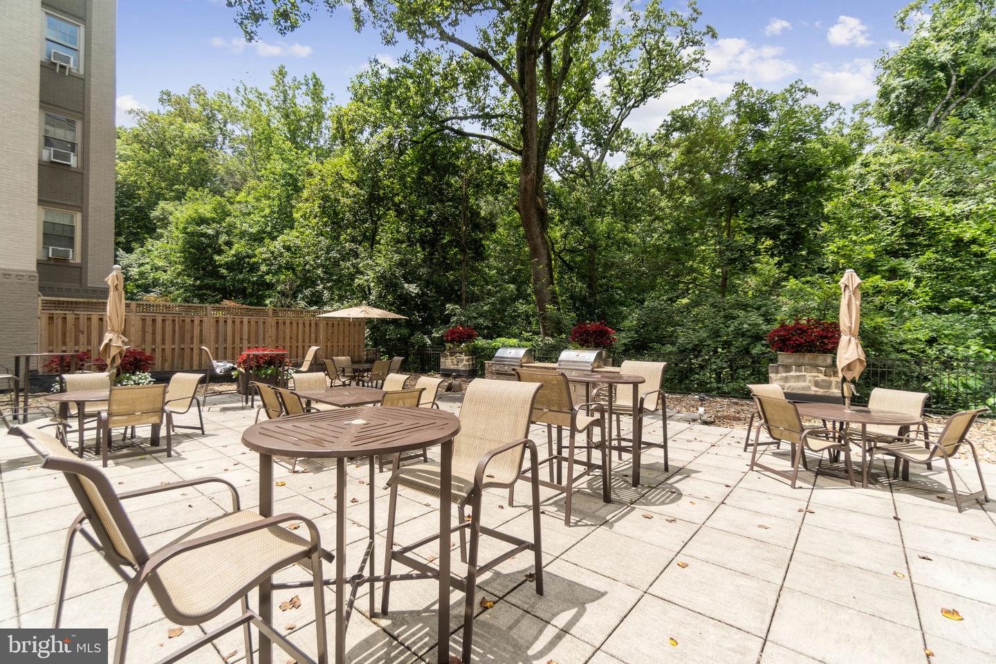 2737 DEVONSHIRE PL NW #503, WASHINGTON, District Of Columbia 20008, 2 Bedrooms Bedrooms, ,2 BathroomsBathrooms,Residential,For sale,2737 DEVONSHIRE PL NW #503,DCDC2211530 MLS # DCDC2211530