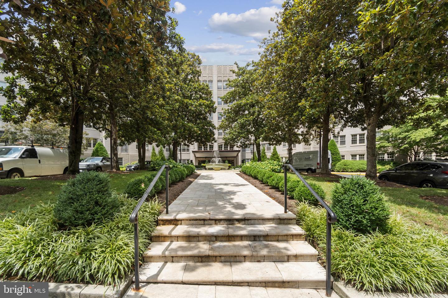 2737 DEVONSHIRE PL NW #503, WASHINGTON, District Of Columbia 20008, 2 Bedrooms Bedrooms, ,2 BathroomsBathrooms,Residential,For sale,2737 DEVONSHIRE PL NW #503,DCDC2211530 MLS # DCDC2211530