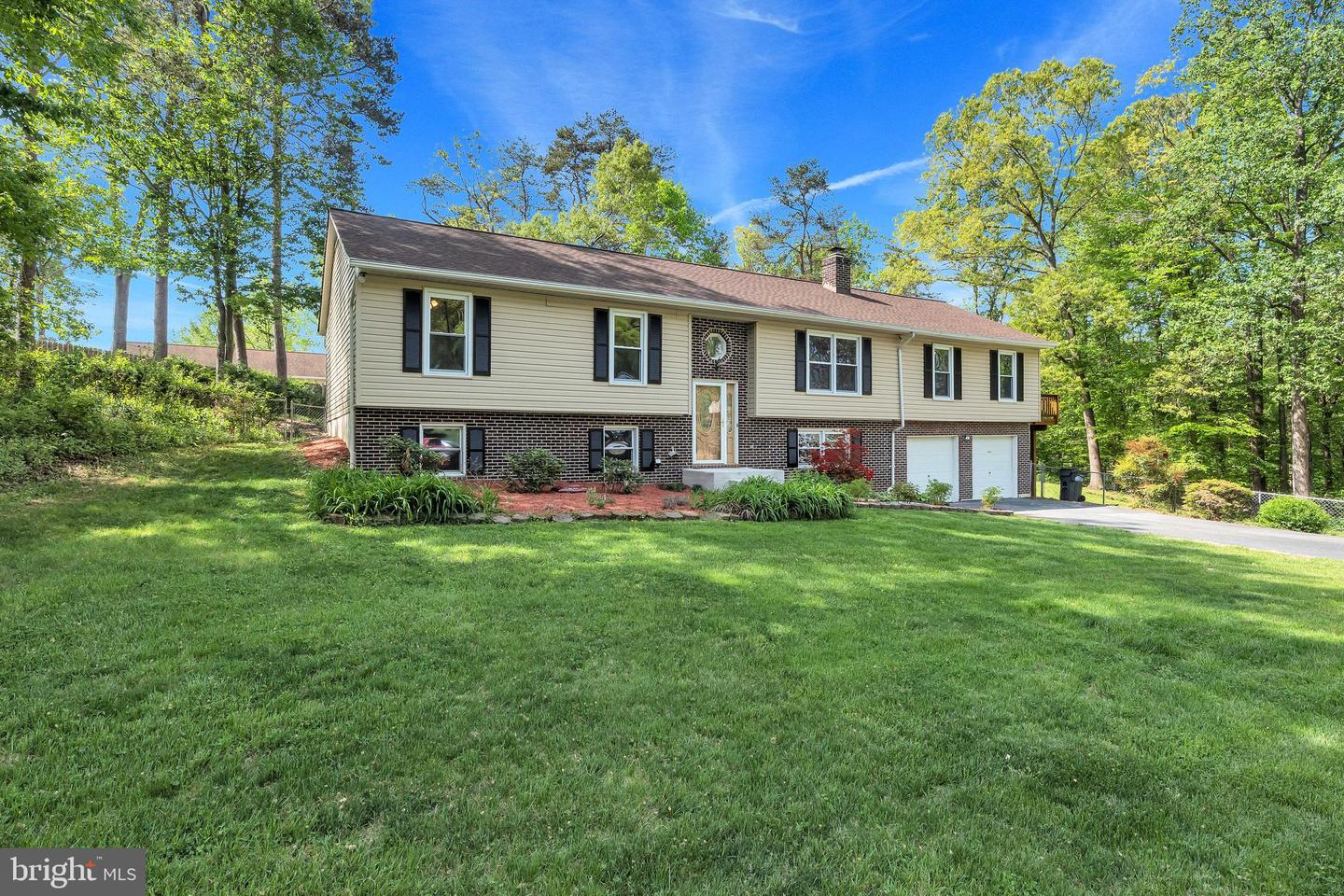 7 FAIRFIELD CT, STAFFORD, Virginia 22554, 5 Bedrooms Bedrooms, ,3 BathroomsBathrooms,Residential,For sale,7 FAIRFIELD CT,VAST2041032 MLS # VAST2041032