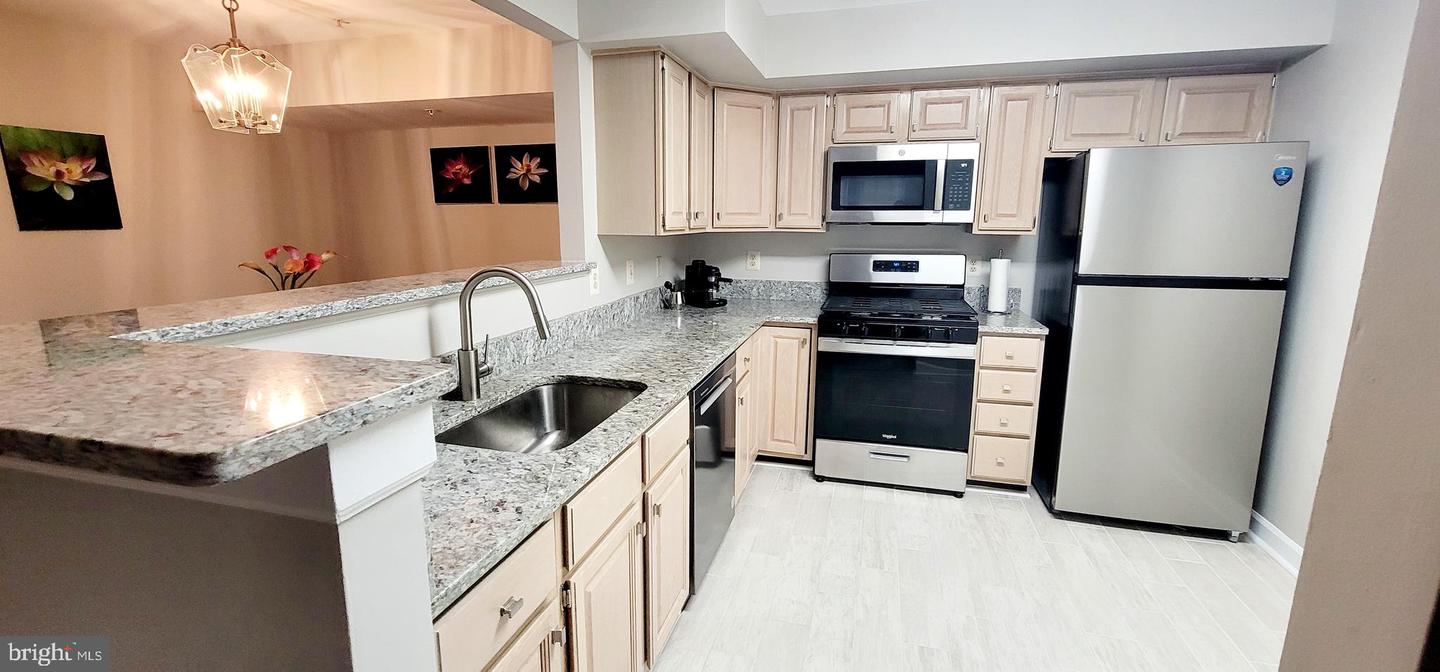 12253 FAIRFIELD HOUSE DR #405, FAIRFAX, Virginia 22033, 2 Bedrooms Bedrooms, ,2 BathroomsBathrooms,Residential,For sale,12253 FAIRFIELD HOUSE DR #405,VAFX2256908 MLS # VAFX2256908