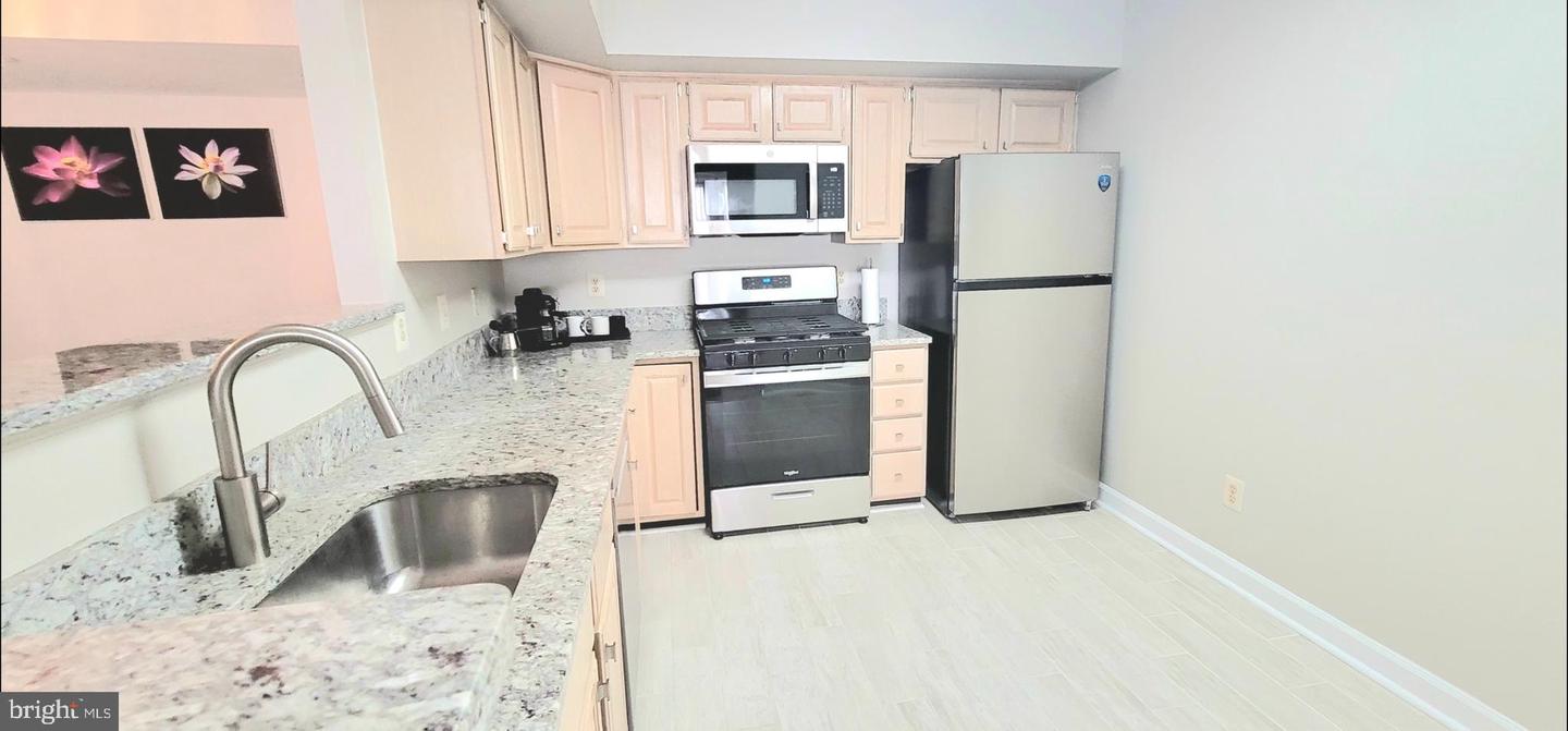 12253 FAIRFIELD HOUSE DR #405, FAIRFAX, Virginia 22033, 2 Bedrooms Bedrooms, ,2 BathroomsBathrooms,Residential,For sale,12253 FAIRFIELD HOUSE DR #405,VAFX2256908 MLS # VAFX2256908