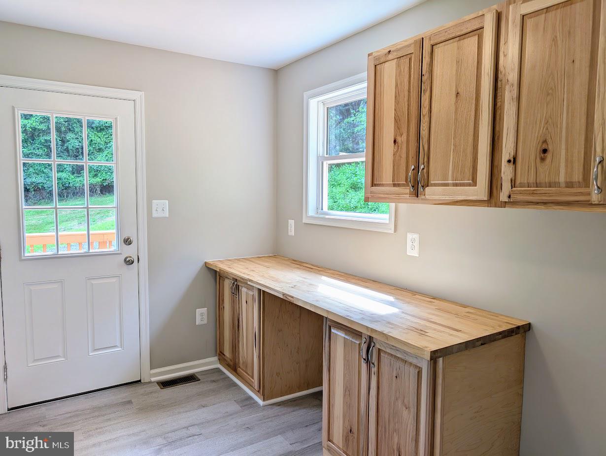 1032 DEAL PL, AMISSVILLE, Virginia 20106, 3 Bedrooms Bedrooms, ,2 BathroomsBathrooms,Residential,For sale,1032 DEAL PL,VACU2011048 MLS # VACU2011048