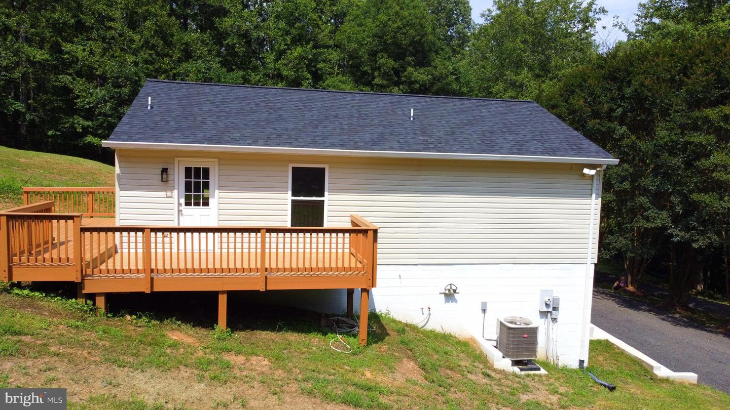 1032 DEAL PL, AMISSVILLE, Virginia 20106, 3 Bedrooms Bedrooms, ,2 BathroomsBathrooms,Residential,For sale,1032 DEAL PL,VACU2011048 MLS # VACU2011048
