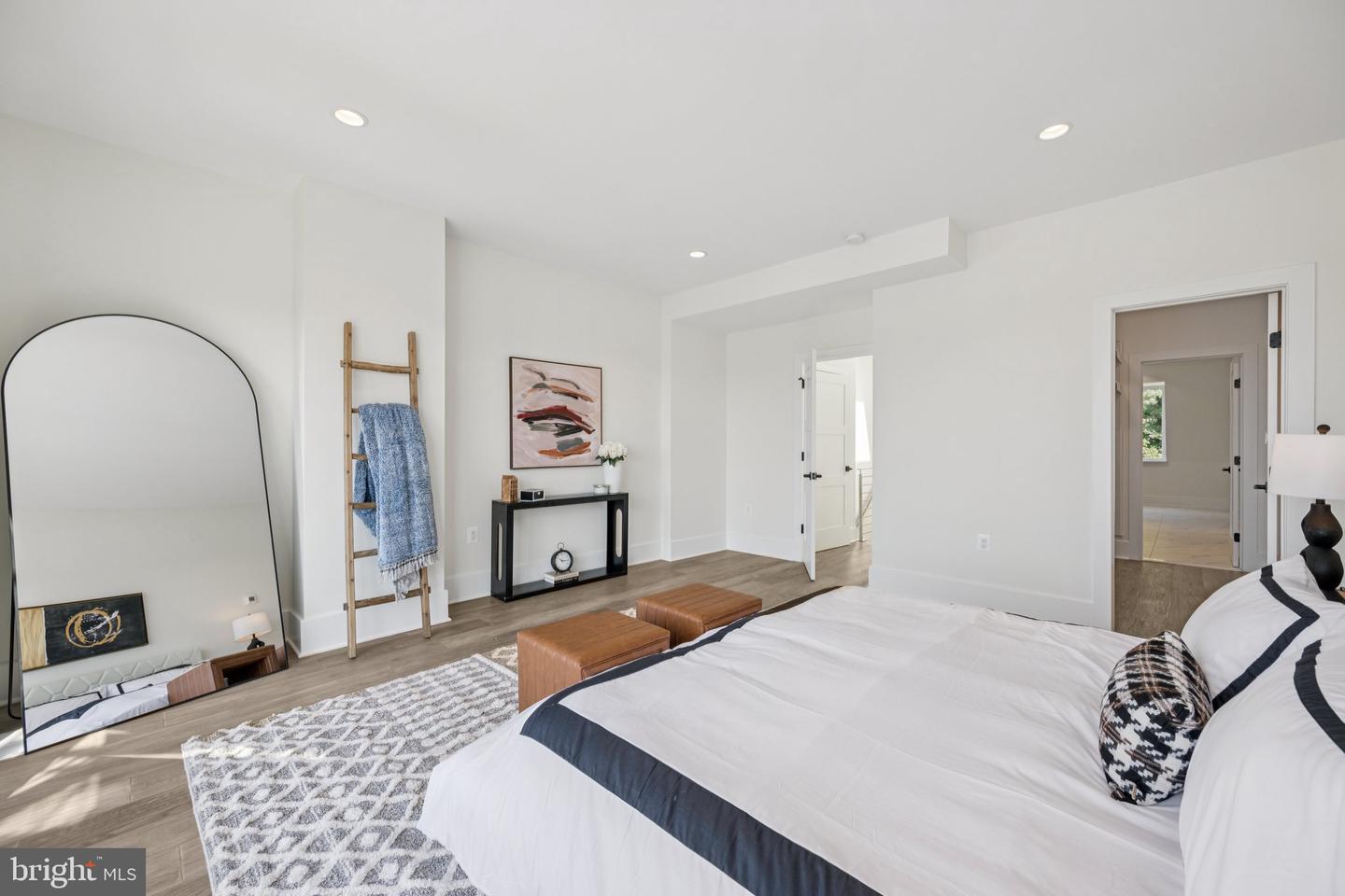 3550 WHITEHAVEN PKWY NW, WASHINGTON, District Of Columbia 20007, 5 Bedrooms Bedrooms, ,5 BathroomsBathrooms,Residential,For sale,3550 WHITEHAVEN PKWY NW,DCDC2211600 MLS # DCDC2211600