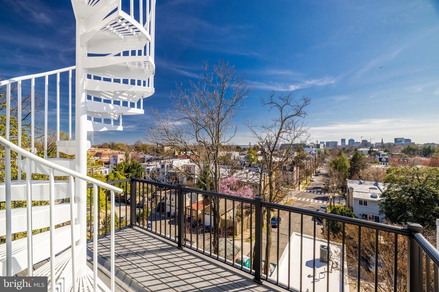 3550 WHITEHAVEN PKWY NW, WASHINGTON, District Of Columbia 20007, 5 Bedrooms Bedrooms, ,5 BathroomsBathrooms,Residential,For sale,3550 WHITEHAVEN PKWY NW,DCDC2211600 MLS # DCDC2211600